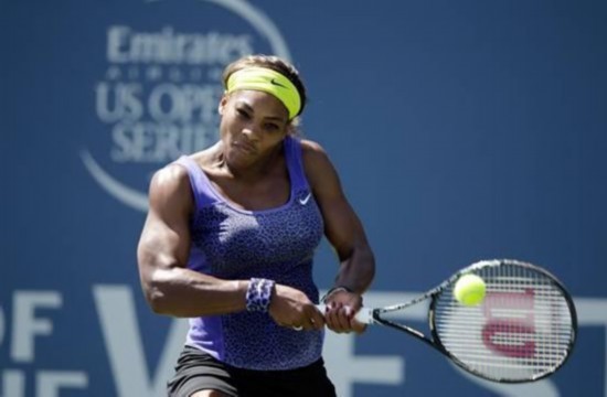 第三位:塞雷娜·威廉姆斯(Serena Williams)
总收入:2,200万美元
奖金费:1,100万美元代言:1,100万美元
自1995年成为职业选手以来,威廉姆斯就一直是网坛女皇。她职业生涯5,600万美元的总奖金几乎是排在第二位的莎拉波娃的两倍。威廉姆斯在代言方面不及莎拉波娃,但仍与耐克、威尔逊(Wilson)、佳得乐(Gatorade)和OPI签有合约。她在助睡眠保健品Sleep Sheets和迈阿密海豚橄榄球队(Miami Dolphins)也持有少量股份。