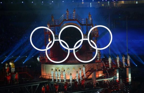 Olympic rings are seen during the opening ceremony of Nanjing 2014 Youth Olympic Games in Nanjing, capital of east China’s Jiangsu Province, Aug. 16, 2014. (Xinhua/Ma Zhancheng)