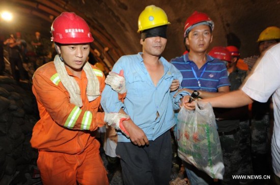 Thirteen workers were successfully rescued on Saturday about 140 hours after being trapped in a collapsed tunnel in Shiqian. Medical workers said they were in good condition after a preliminary checkup at the scene. 