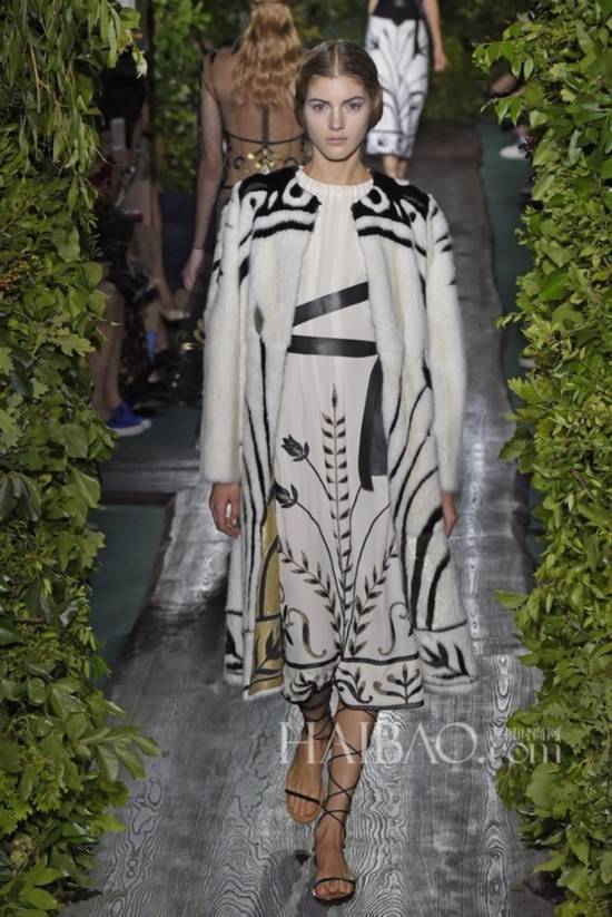 2014秋冬巴黎高定时装周华伦天奴 (valentino) 高级定制秀场