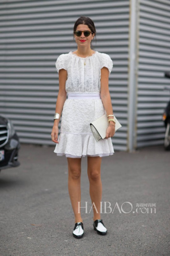 ʱв򰲵÷ (Leandra Medine) ԷƽЬLook