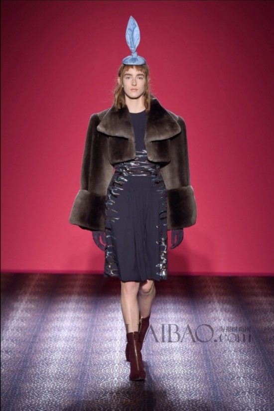 2014秋冬巴黎高定时装周夏帕瑞丽 (schiaparelli) 秀场