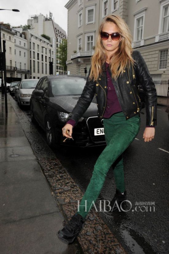 aɶ52AdԡP}˥ (Cara Delevingne) ^aȪFendis}ơC 