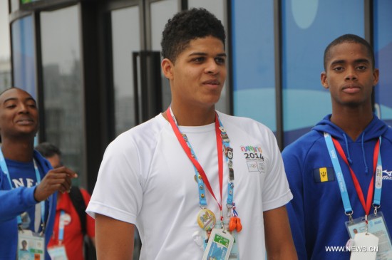 Photos of athletes and coashes taken on August 19, 2014 show how fashionable they are in Youth Olympic Village of Nanjing 2014 Youth Olympic Games which kicked off on August 16, 2014 in Nanjing, east China's Jiangsu Province.