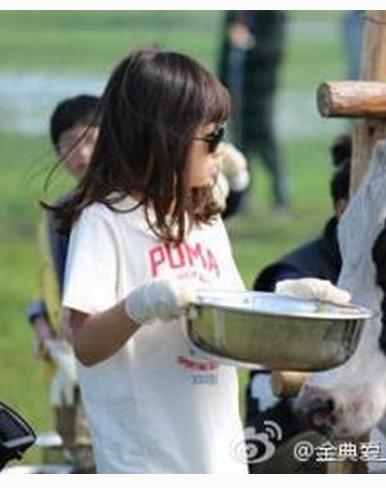 《爸爸去哪儿第二季》 杨阳洋变身小歌王沉迷