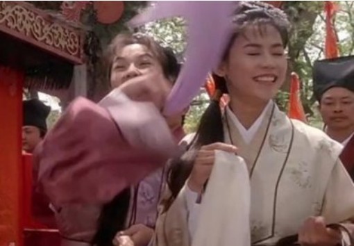 《唐伯虎点秋香》中宣萱的夏香.