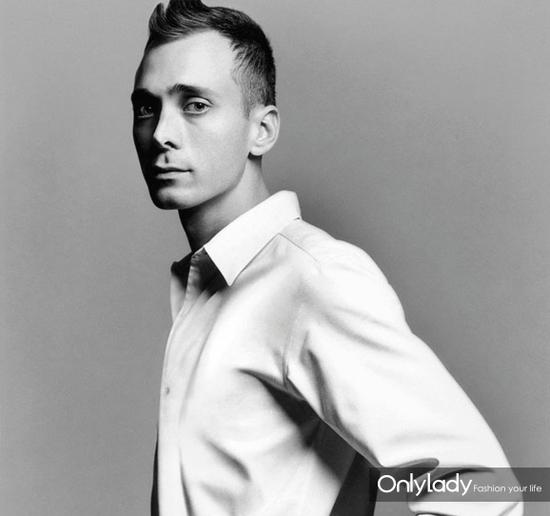 �tù���зN�`��Hedi Slimane