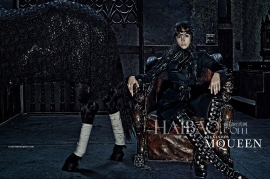 �W��Edie Campbell�tö�Ⱦ��s�j�P���� (Alexander McQueen) 2014��V�k�˼s�i�j��