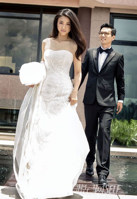 婚纱照女西装_婚纱照头像图片女(2)
