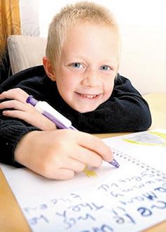 11岁男孩智商超过爱因斯坦霍金 全球神童们的