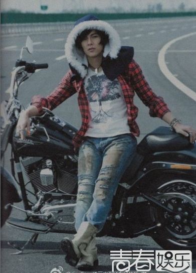 汪东城824生日吴亦凡王俊凯李易峰上榜亚洲十