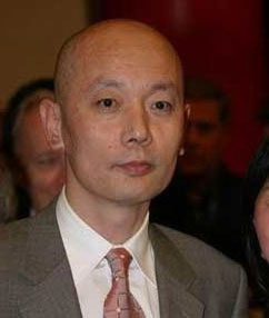 盘点娱乐圈男女明星撞脸 王珞丹似带假发葛优