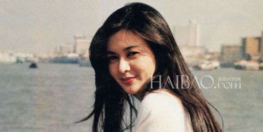 钟镇涛婚礼关之琳洒泪 天生美人关之琳惊艳照