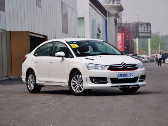 ����ѩ����  VTS�� 1.6L �ֶ� �����Ҳ�45�Ƚ�
