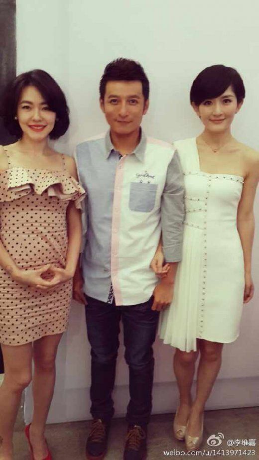 快乐家族最新搞笑私照 谢娜美国街头扮许晴