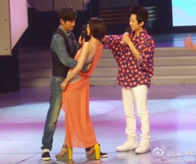 郑爽整容后张翰惊呆 开眼角尖下巴被吐槽绿茶