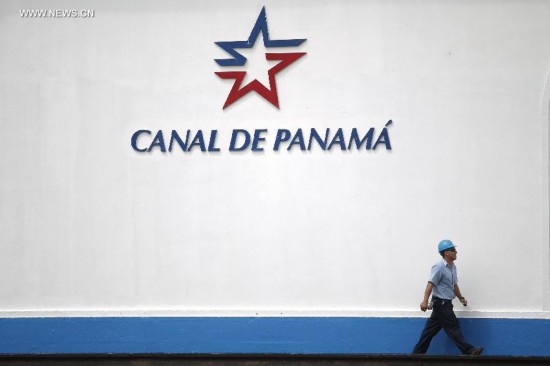 PANAMA-PANAMA CITY-CANAL-MAINTENANCE