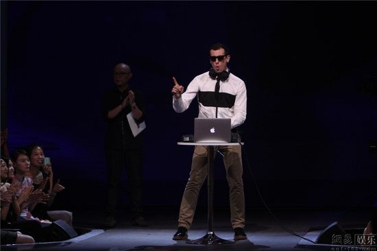 刘恺威登《非诚》陈璐燕携男友返场 肌肉男牵