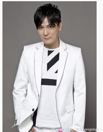 情歌王子张信哲未婚内幕:断背or恋母?与女歌迷