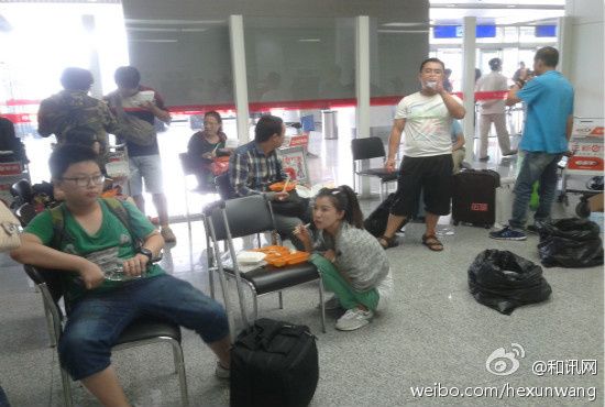 成都飞北京航班多人飞机内吸烟引冲突(图)