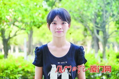 15岁萌妹子连跳三级上大学 4岁上小学记忆力超