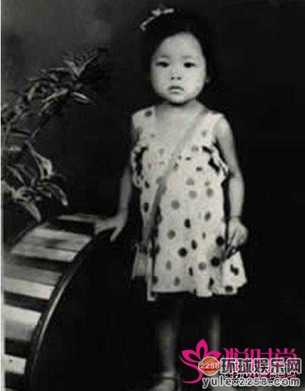 揭秘:邓丽君真正的死因 与成龙昔日恋情回首