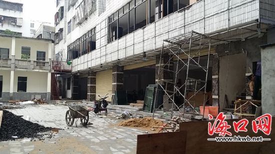 楼下欲建餐饮业,楼上是居民楼。