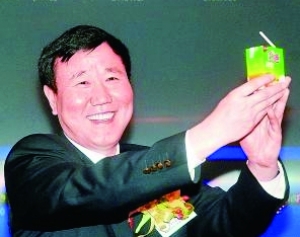 汇源回归家族式管理 朱圣琴接任执行董事