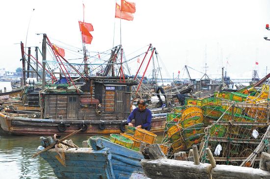 休渔期结束 连云港连岛渔民备捕