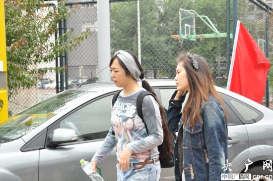 报到 型男酷似谢霆锋少女美若范冰冰(图)【<em>28</em>】