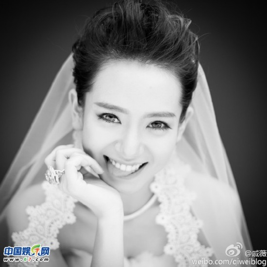 戚薇结婚婚纱_戚薇结婚照片(2)