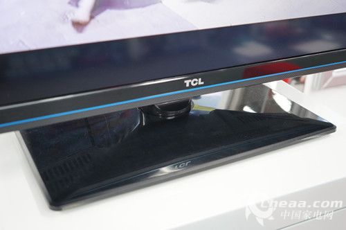 TCL L32F3305B细节