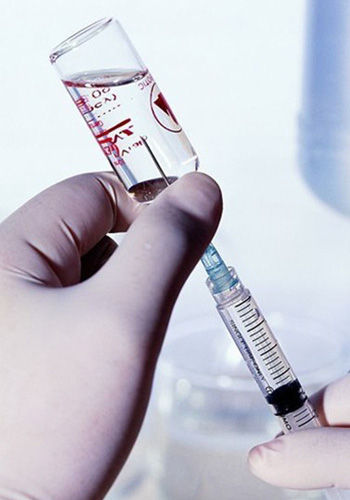 女白领网购瘦脸针注射后一夜间变成面瘫