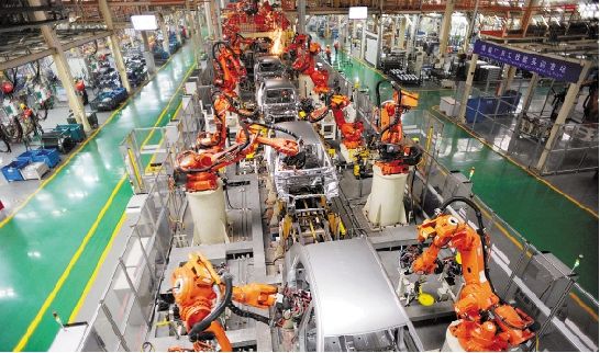 吉利汽车杭州湾基地.本报记者董旭明摄-2014年中国企业500强昨发布高清图片