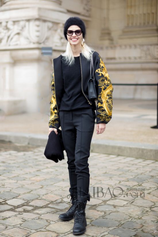 ��ģ��ɳ��¶˿ (Sasha Luss) 