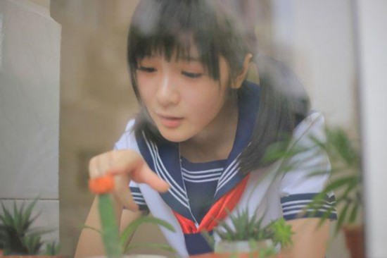 14岁就变这副模样?徐娇穿制服装庆祝开学