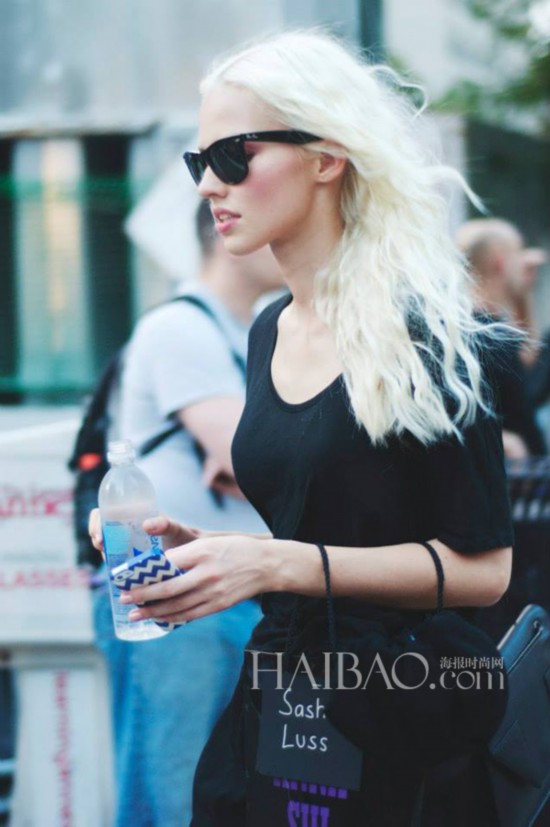��ģ��ɳ��¶˿ (Sasha Luss) 