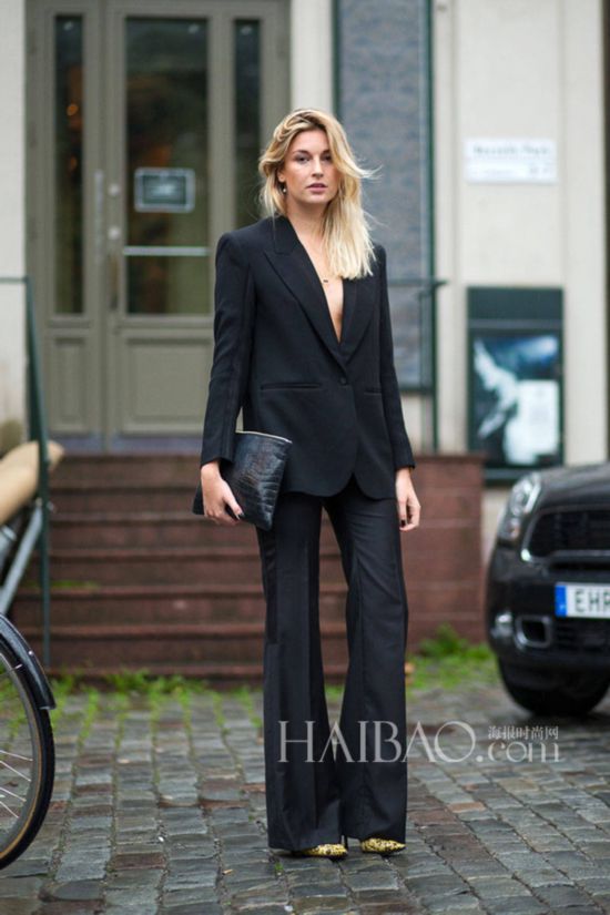 ʱ�в������׶������ﰣ�� (Camille Charriere) 