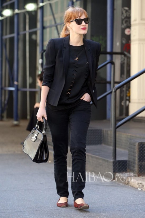 ���a�ɶ�8��29��A���Ҽҩj���N��d�P�d���Z (Jessica Chastain) All-black�˧�b�ì��X��C