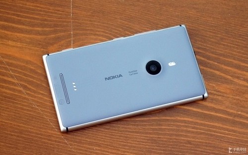 WP8新科機皇 行貨Lumia 925破3000大關