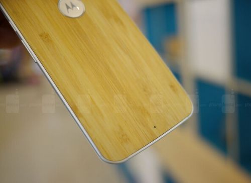 摩托罗拉发布智能手机新Moto X:裸机售3100元