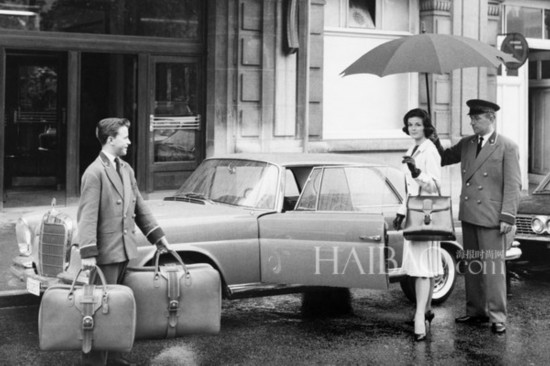 �֥��}�ҤH���Delvaux��Le Brillant����U�A����Q�ɥ��|�뺸�j���� (Metropole) �s���e�A1961�~