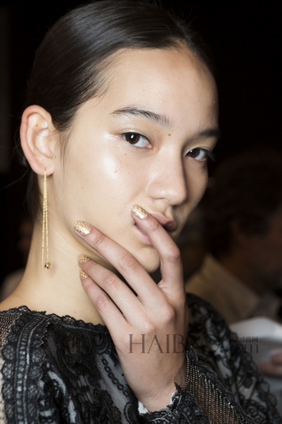 塔达希/庄司正 (Tadashi Shoji) 2015春夏成衣发布会秀场妆发