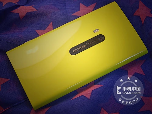 高性能WP8旗艦 行貨Lumia 920僅2699元