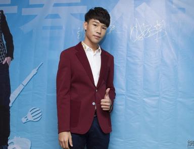 变形记王晨正李耐阅出演励志微电影《谁的青春