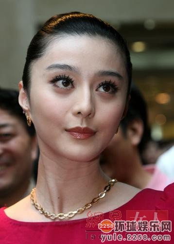 萧蔷早年青涩造型曝光 处女影片清纯胖嘟嘟(组