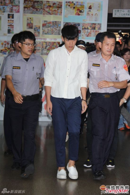 柯震东萧亚轩重修旧好?男方社交平台重粉女方