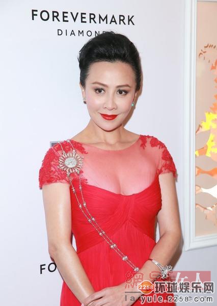 萧蔷早年青涩造型曝光 <em>处女影片</em>清纯胖嘟嘟(组