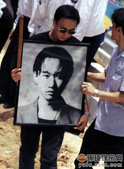 好莱坞女星艳照事件或涉及儿童色情犯罪