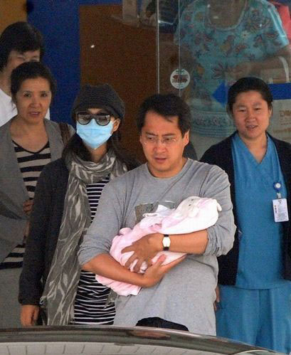 陈好与其他嫁入豪门的女星不同,从结婚一直到怀孕生子都极为低调